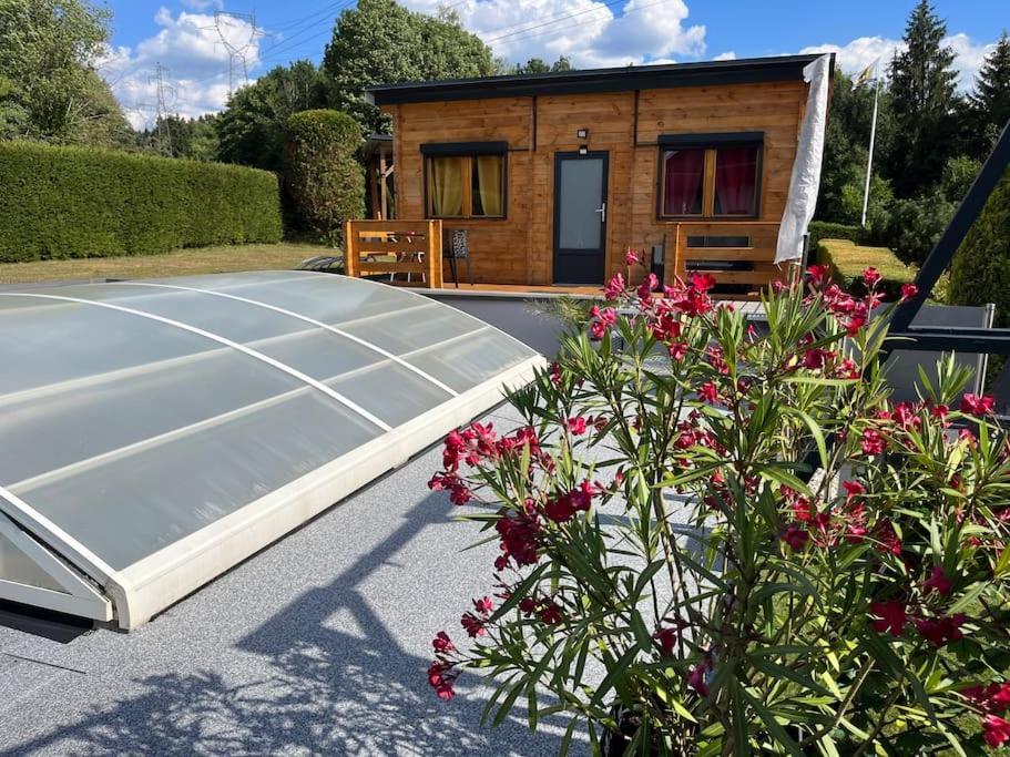 Chalet 2 Personnes Avec Jacuzzi Et Piscine Saisonniere Partagee Corcieux Exterior foto