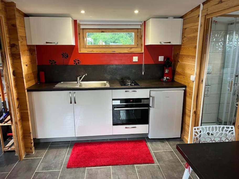 Chalet 2 Personnes Avec Jacuzzi Et Piscine Saisonniere Partagee Corcieux Exterior foto